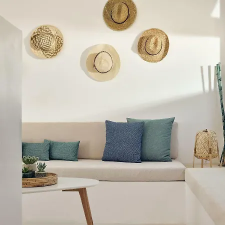 Apaggio * Ayos Nikolaos