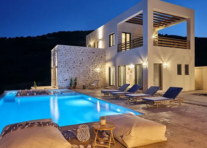 Apaggio Luxury - Private Pool & Stunning Sea Views, By Zantewize Villa
