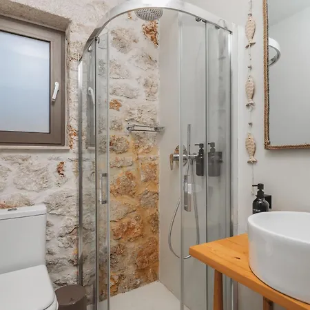 Villa Apaggio Luxury - Private Pool & Stunning Sea Views, By Zantewize