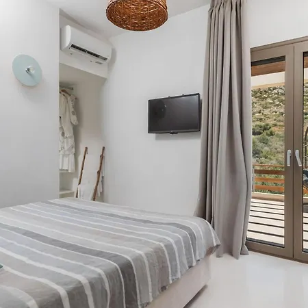 Apaggio Luxury - Private Pool & Stunning Sea Views, By Zantewize *