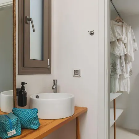 Apaggio Luxury - Private Pool & Stunning Sea Views, By Zantewize * Agios Nikolaos (Zakynthos)