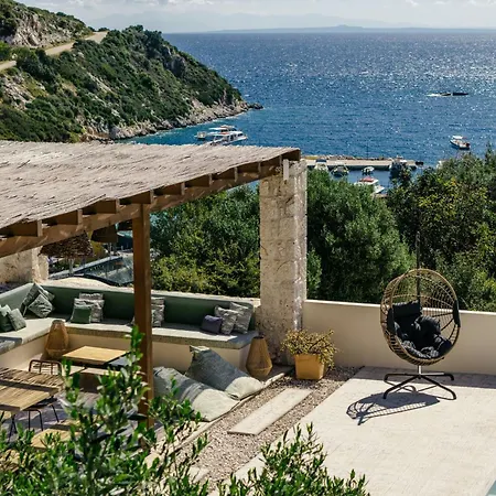 Villa Apaggio Luxury - Private Pool & Stunning Sea Views, By Zantewize *