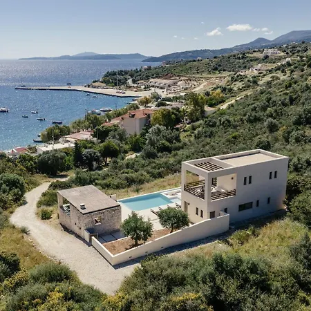 Villa Apaggio Luxury - Private Pool & Stunning Sea Views, By Zantewize Agios Nikolaos (Zakynthos)