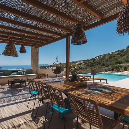 Villa Apaggio Luxury - Private Pool & Stunning Sea Views, By Zantewize