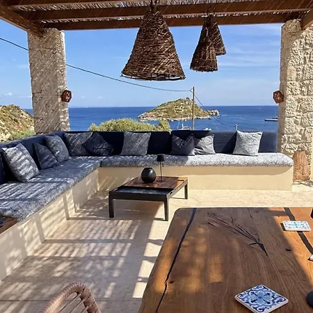 Apaggio Luxury - Private Pool & Stunning Sea Views, By Zantewize