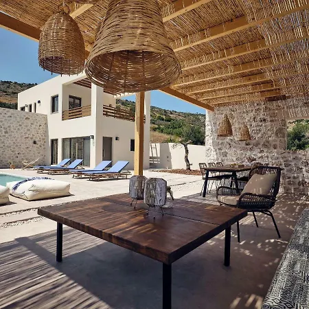 Apaggio Luxury - Private Pool & Stunning Sea Views, By Zantewize